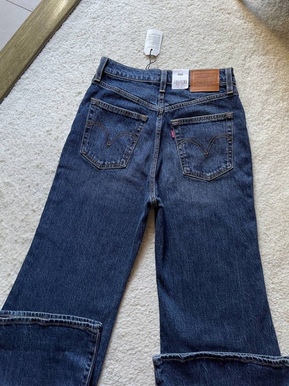 NWT Levi’s Premium Ribcage Bell High Rise Women’s Jeans Size 27/30 - Picture 6 of 13